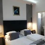 Malom-to Vendeghaz Gasthof Tapolca