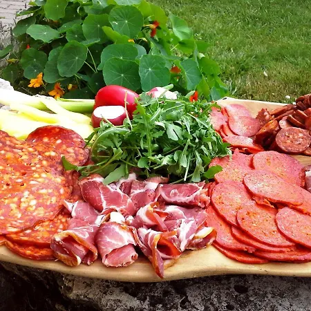 بيت ضيافة Malom-to Vendeghaz 4*