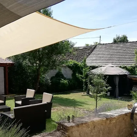 Malom-to Vendeghaz Guest house