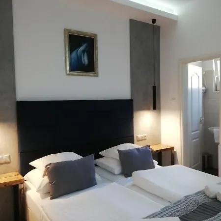 Malom-to Vendeghaz Guest house Tapolca