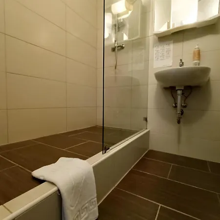 Malom-tó Affittacamere 4*