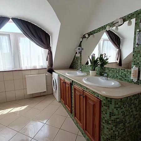 Malom-to Vendeghaz Guest house