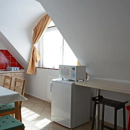 Malom-to Vendeghaz تابولتْسا