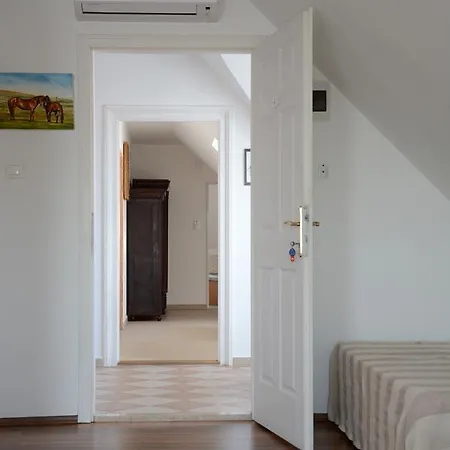 Malom-to Vendeghaz 4* تابولتْسا