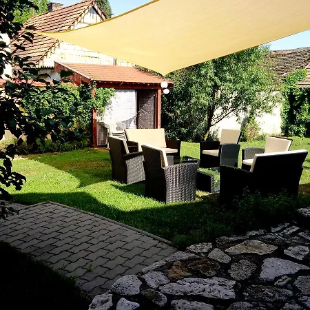 Malom-to Vendeghaz Guest house *