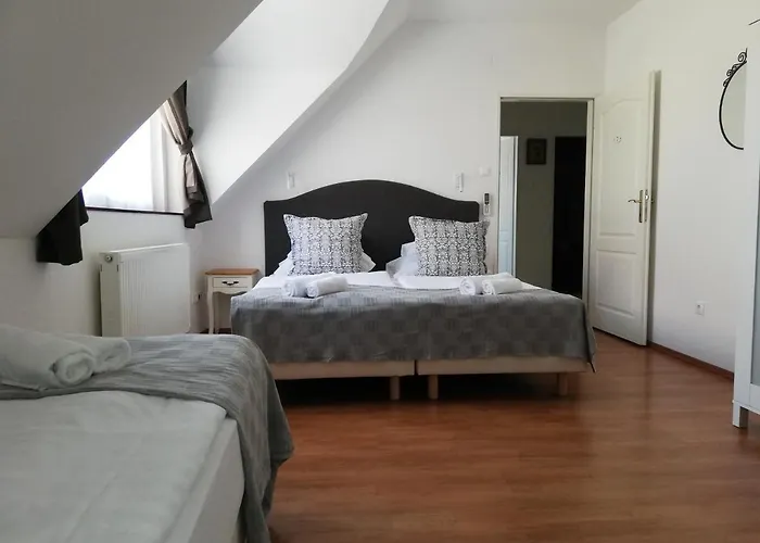 Malom-to Vendeghaz Guest house Tapolca