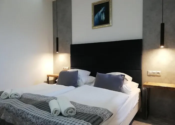 Malom-to Vendeghaz 4*