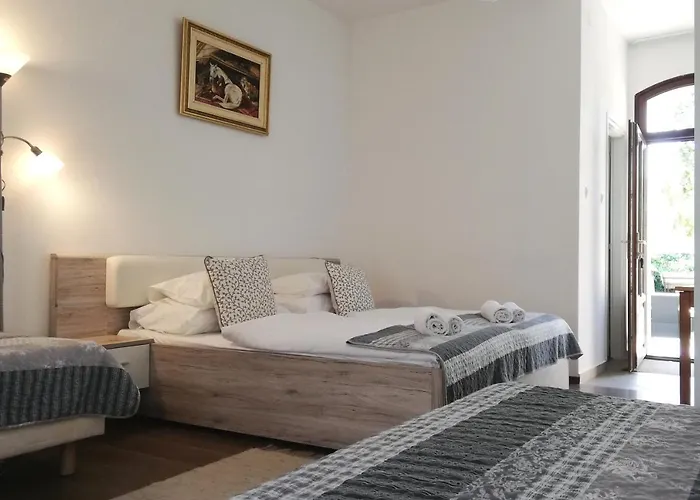 Malom-to Vendeghaz 4*