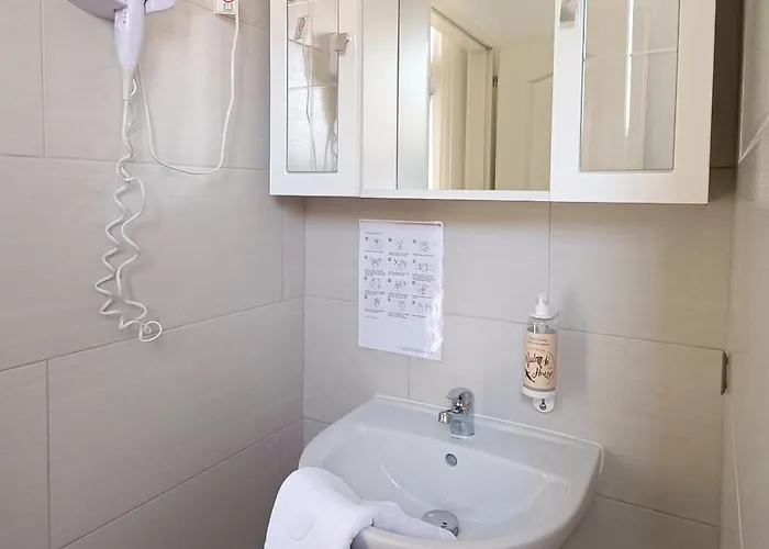 Malom-to Vendeghaz 4* 陶波尔曹