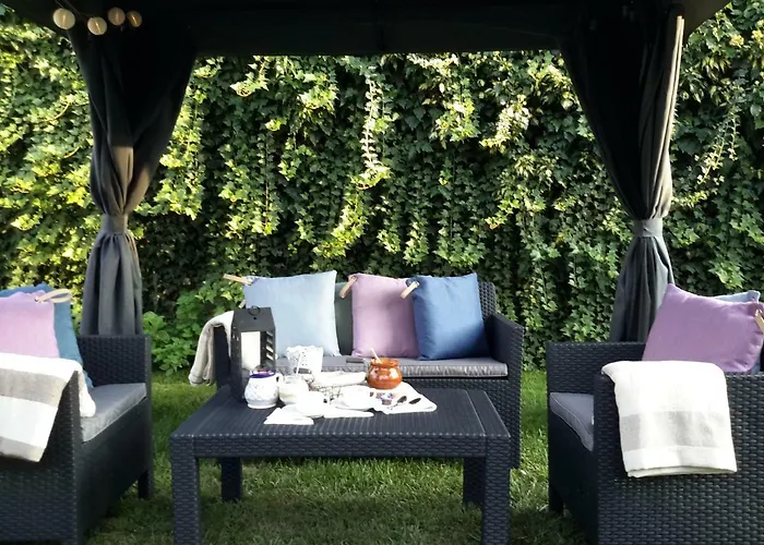 Malom-to Vendeghaz 招待所 4*